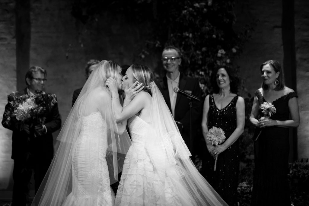 Home Peach Plum Pear Photo Philadelphia Wedding Photographer